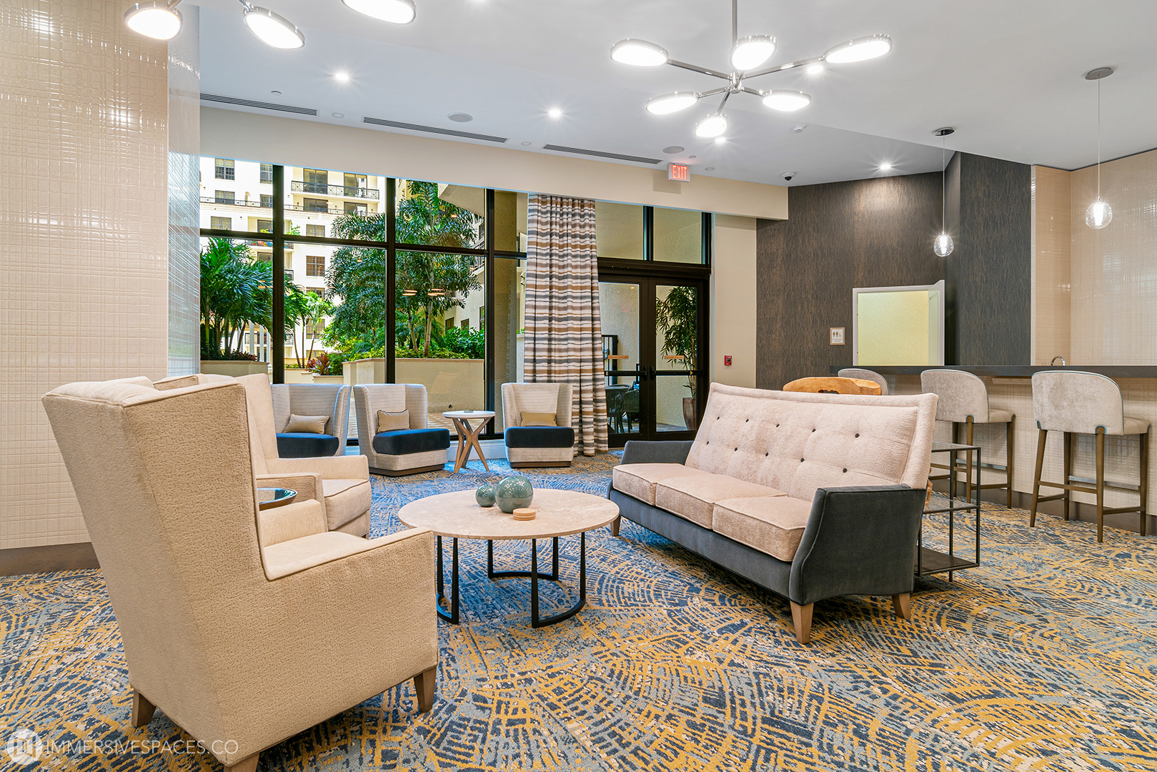 Club room with full bar at Two City Plaza in West Palm Beach